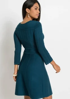 Vestido de punto con patrón ajour