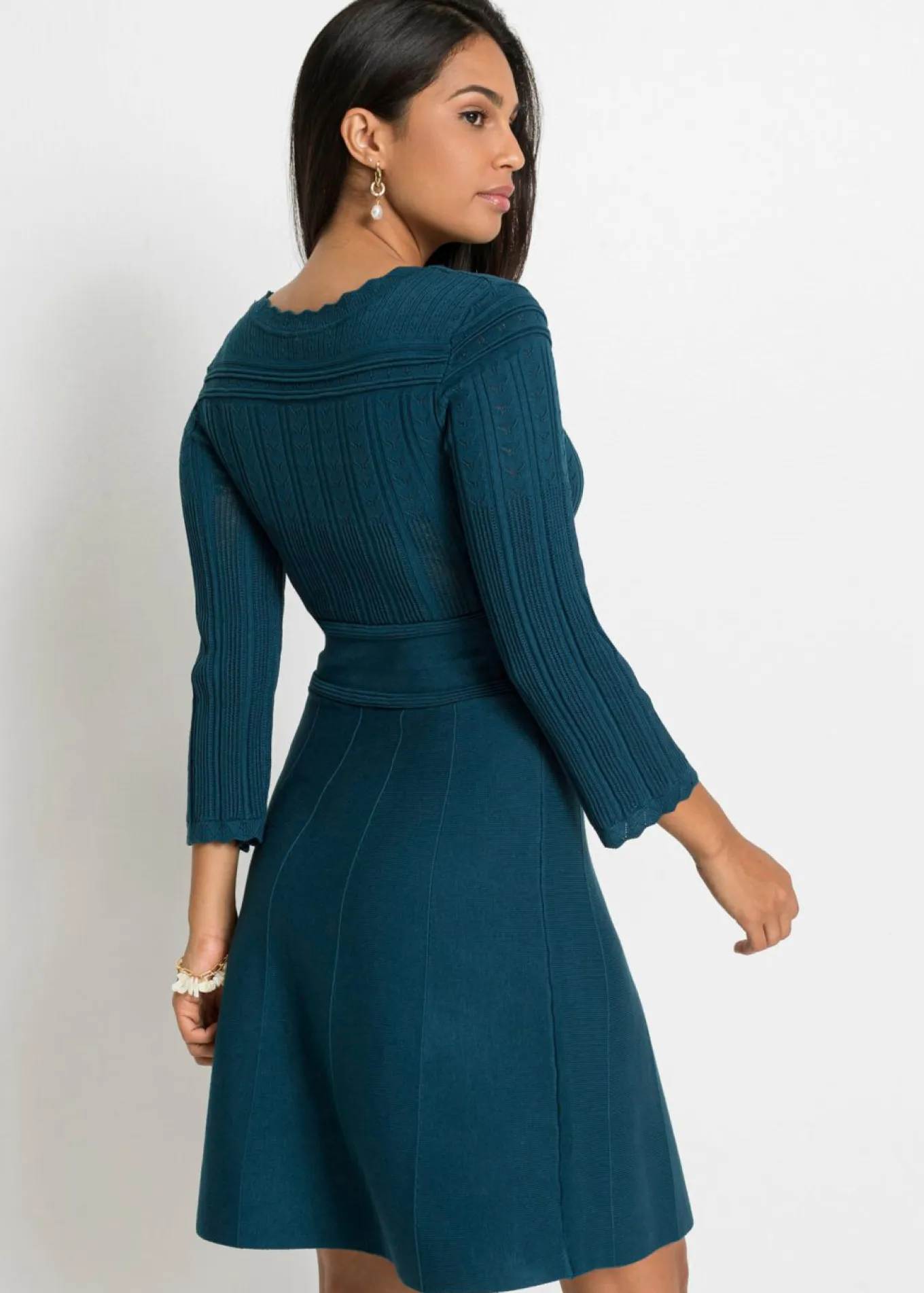 Vestido de punto con patrón ajour