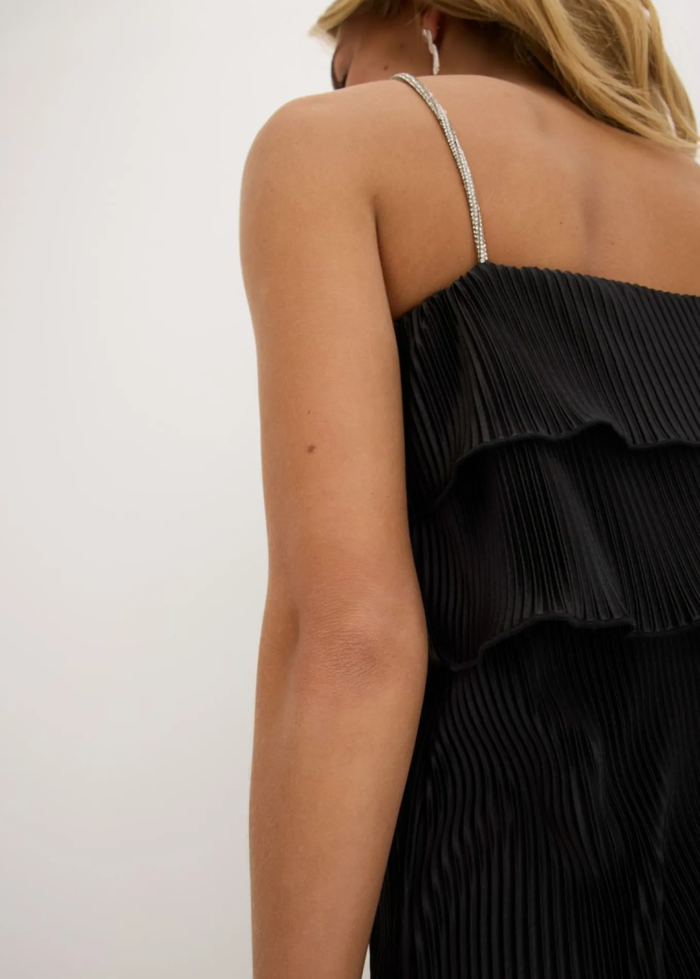 Vestido de punto con plisado