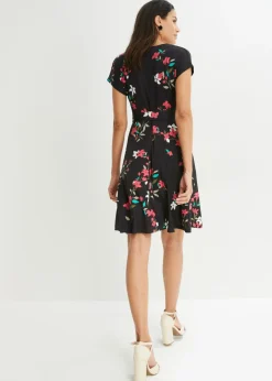 Vestido de punto de diseño cruzado