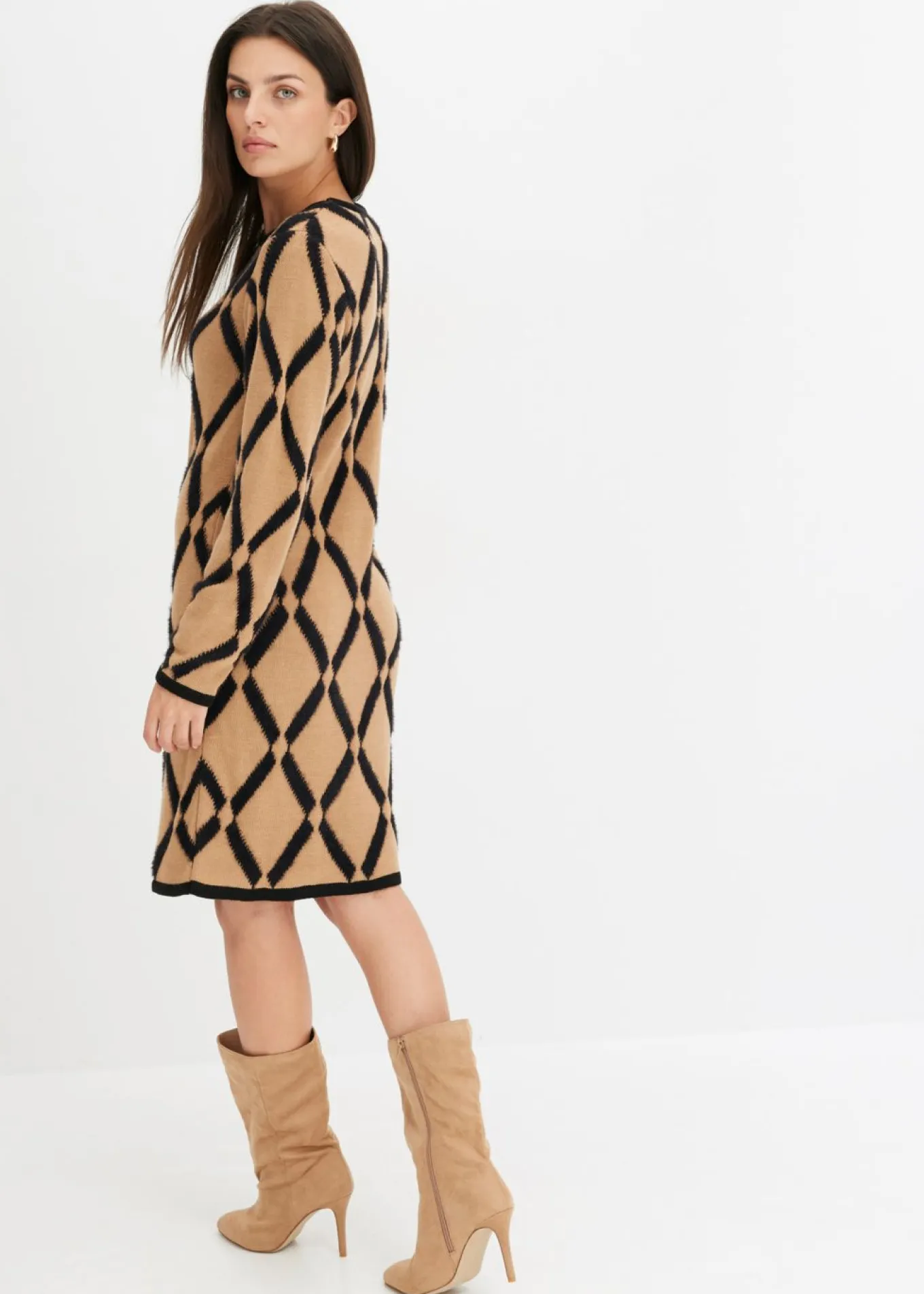 Vestido de punto de hilo metálico con estampado de rombos