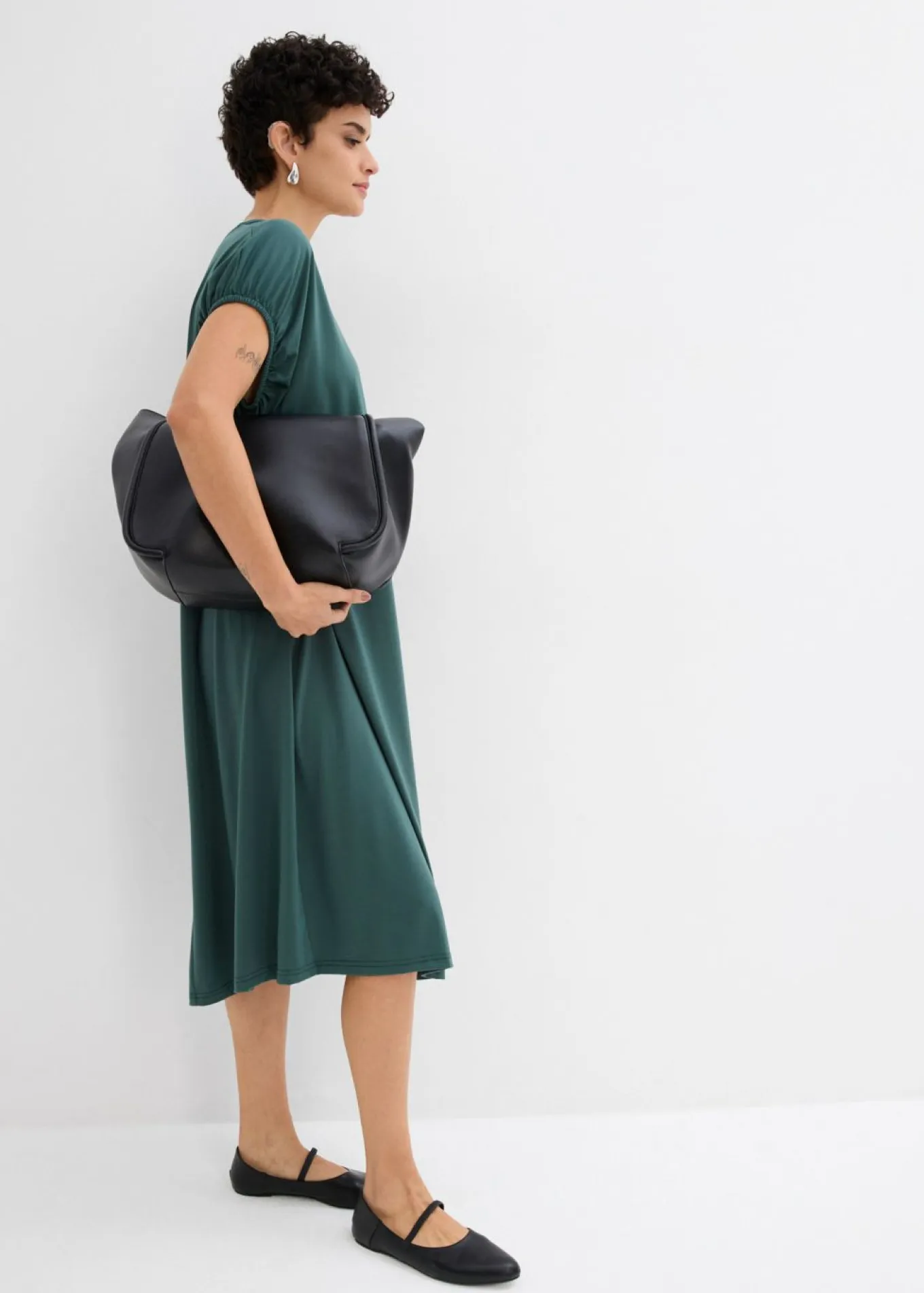 Vestido de punto de mezcla de viscosa con escote en V