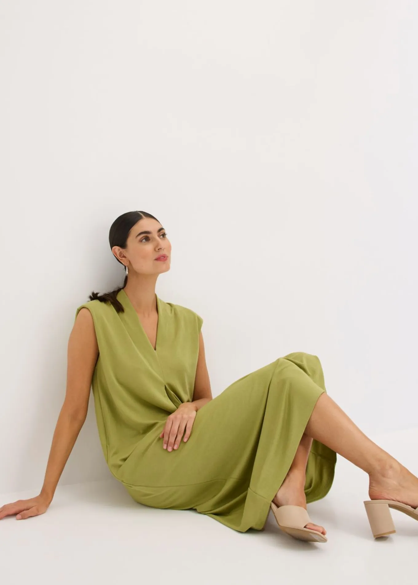 Vestido de punto de piqué de viscosa con hombreras
