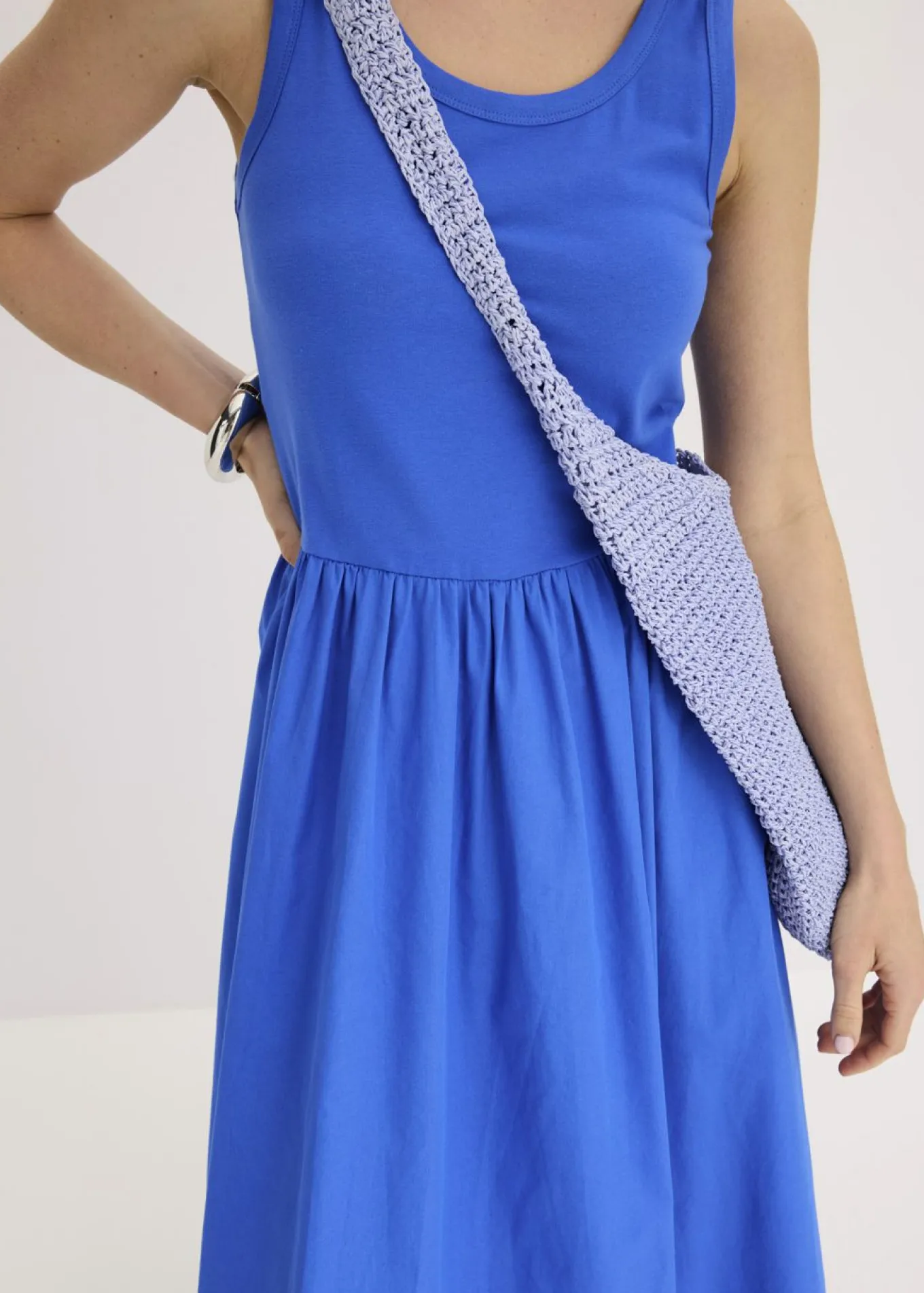 Vestido de punto en mezcla de materiales