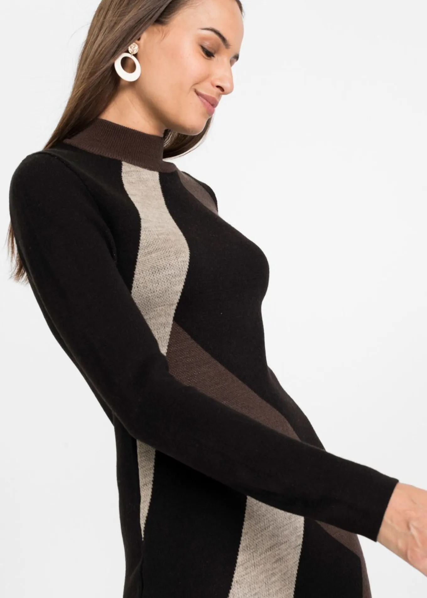 Vestido de punto jacquard con rayas modernas