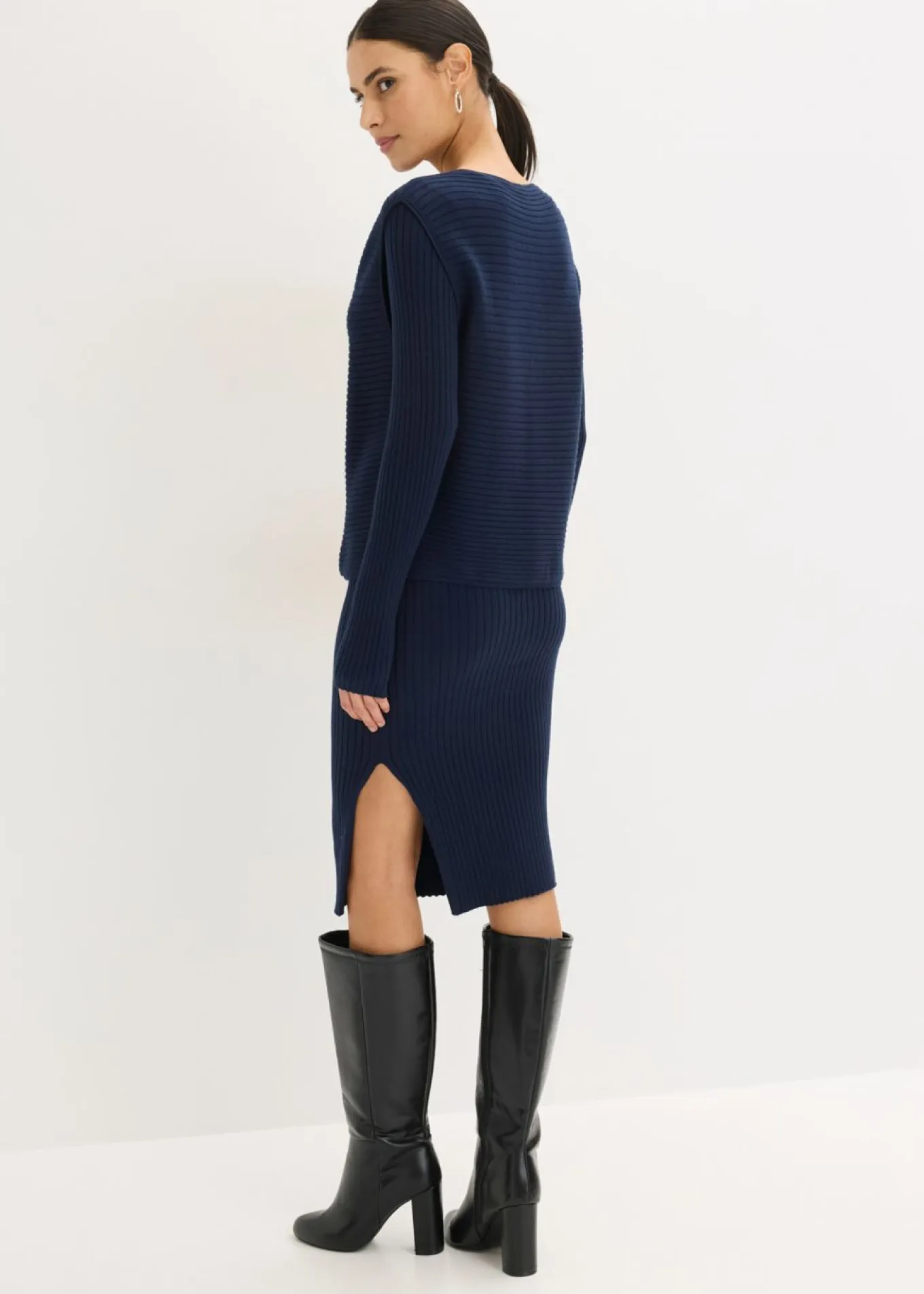Vestido de punto y chaleco (2 piezas)