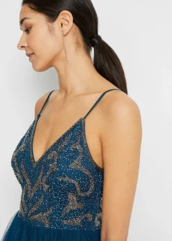 Vestido de tirantes con bordado de perlas