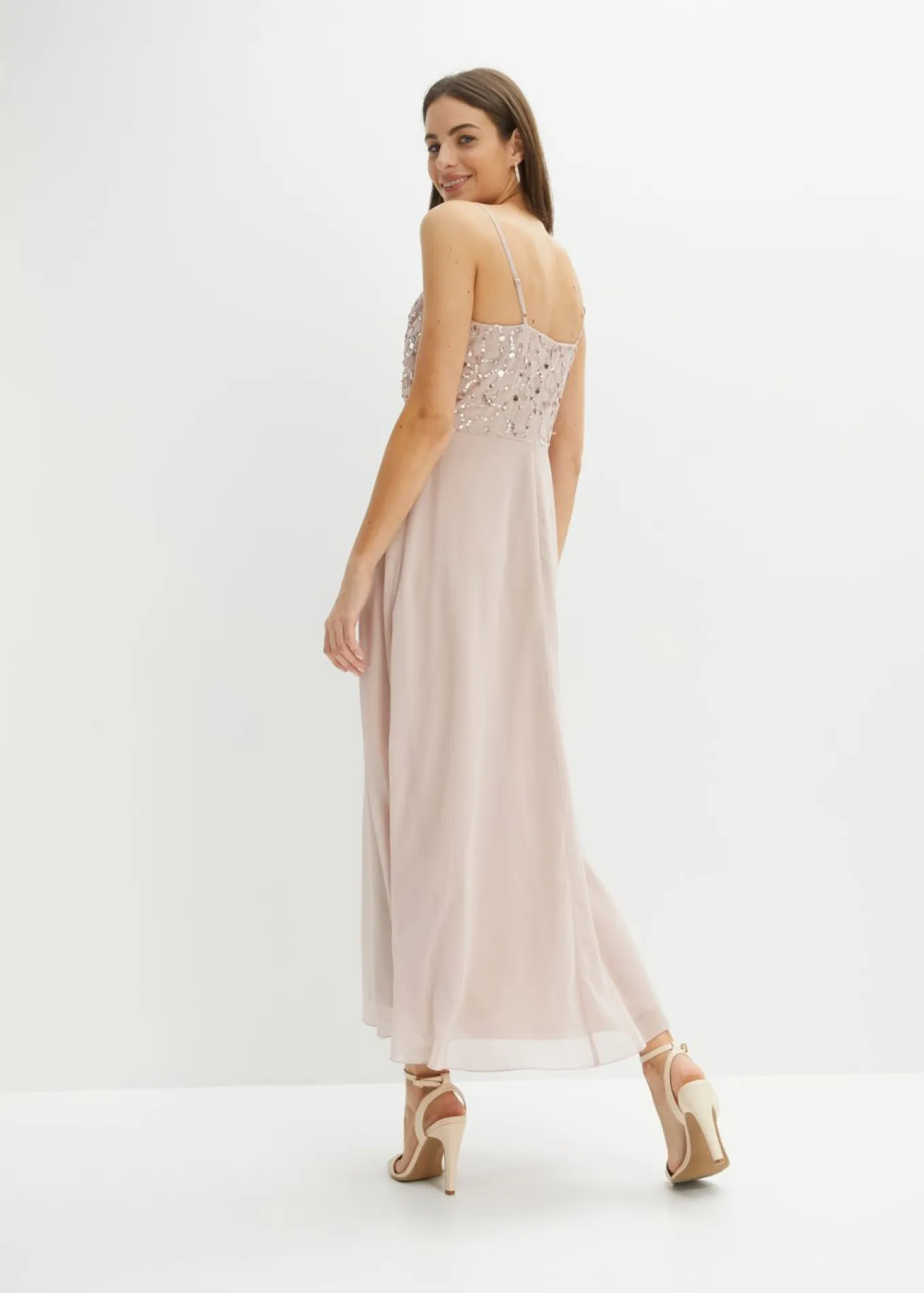 Vestido de tirantes con lentejuelas bordadas