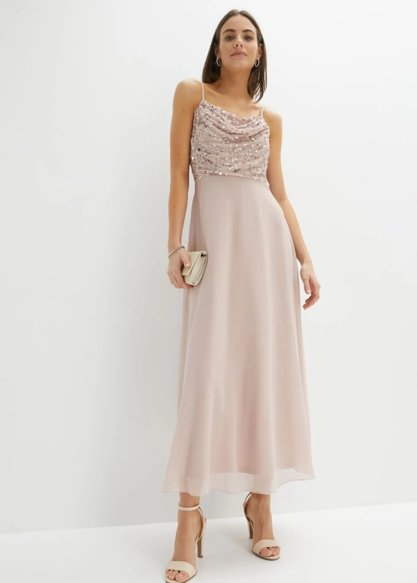 Vestido de tirantes con lentejuelas bordadas
