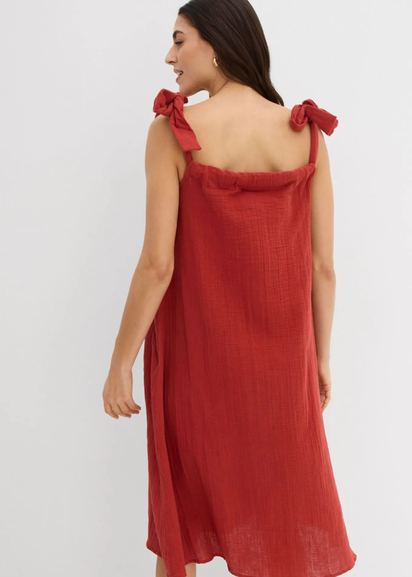Vestido de tirantes de muselina suave
