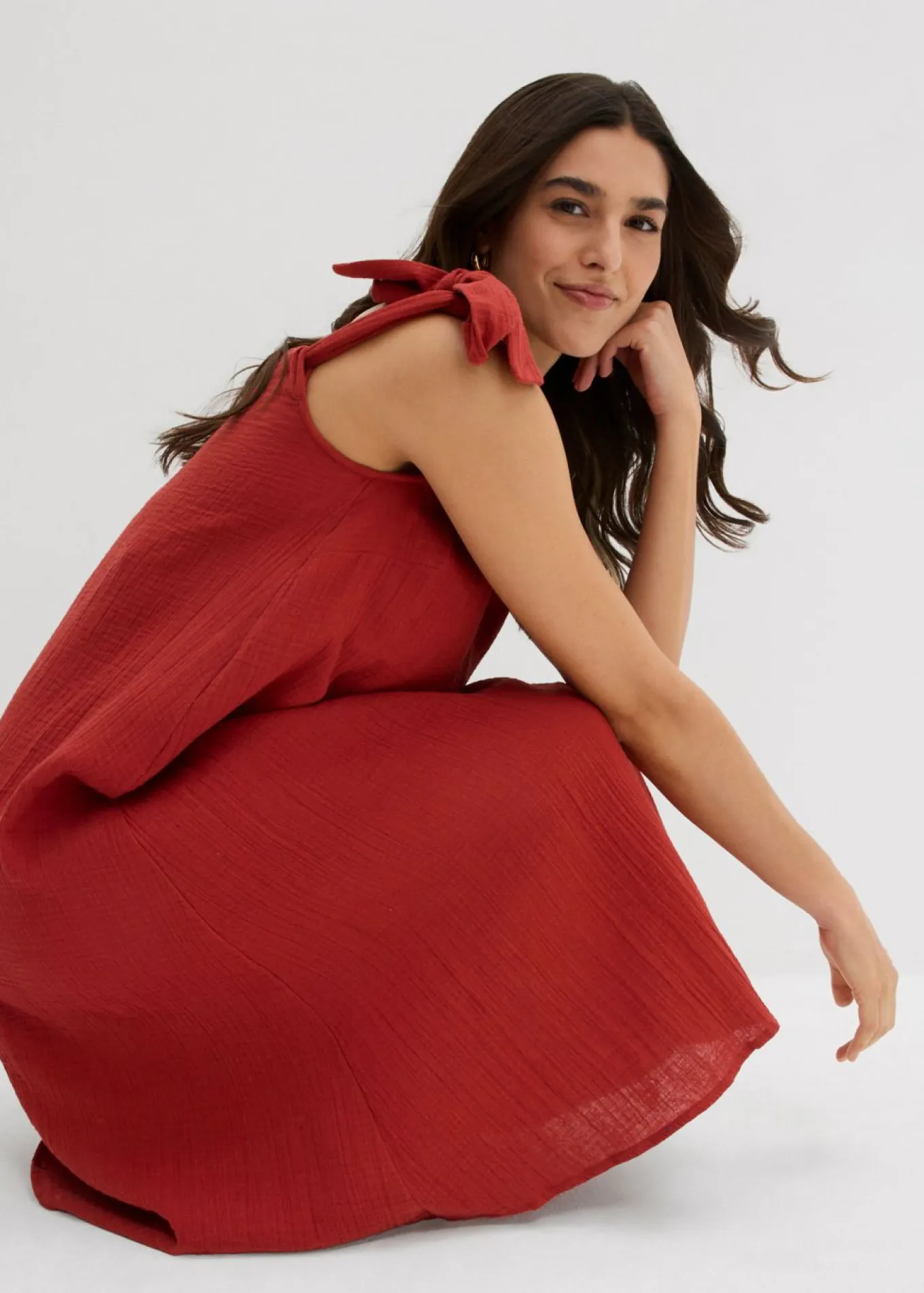 Vestido de tirantes de muselina suave
