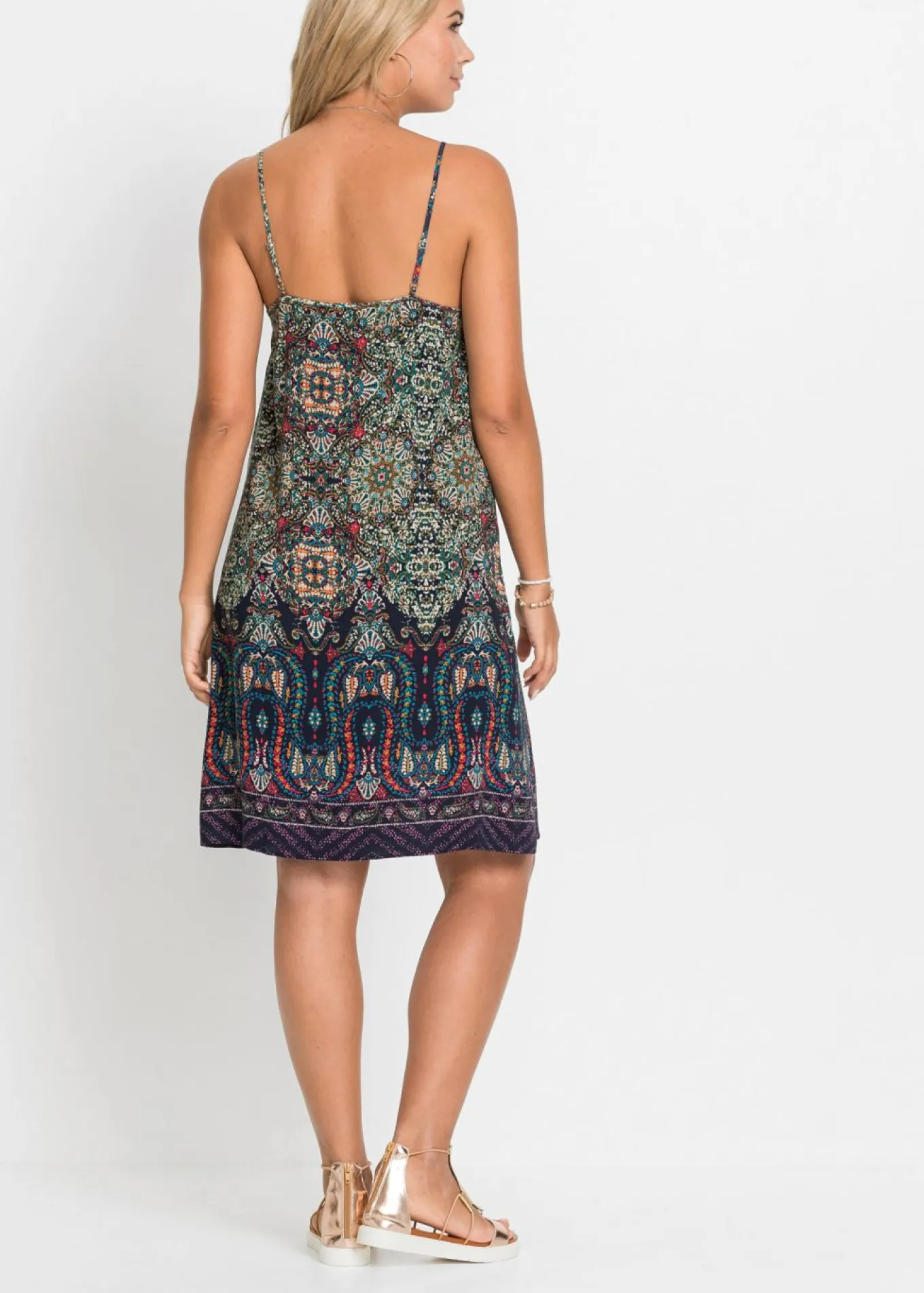 Vestido de tirantes de viscosa fluida