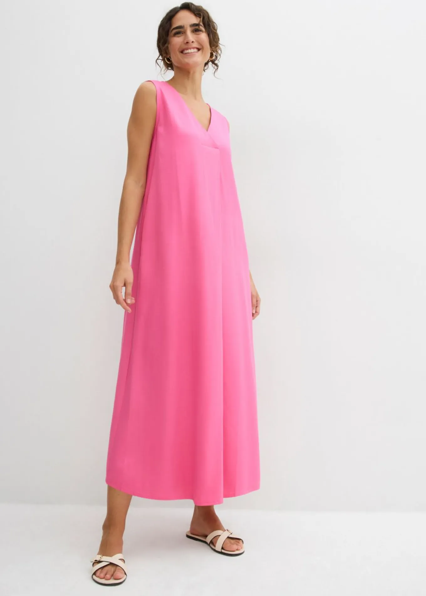 Vestido de tirantes de viscosa fluida