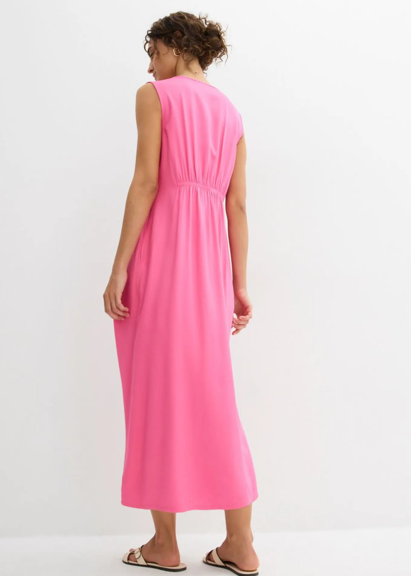 Vestido de tirantes de viscosa fluida