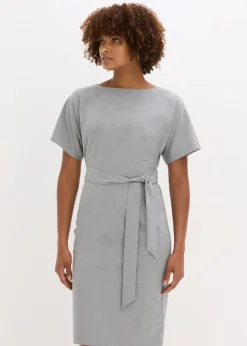 Vestido de tubo con mangas tipo murciélago