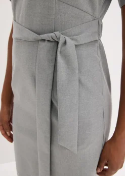 Vestido de tubo con mangas tipo murciélago
