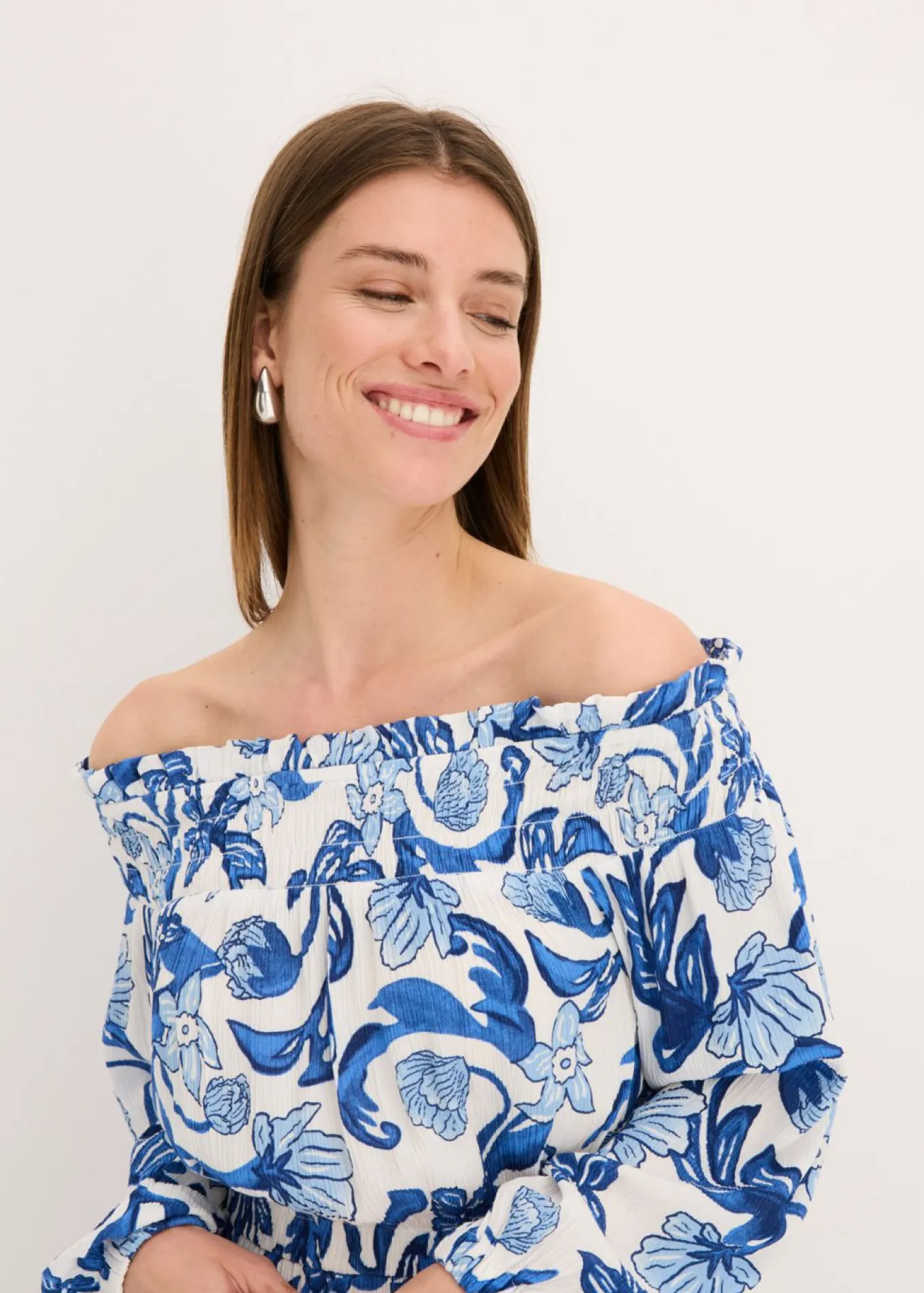 Vestido de viscosa estructurada con escote bañera