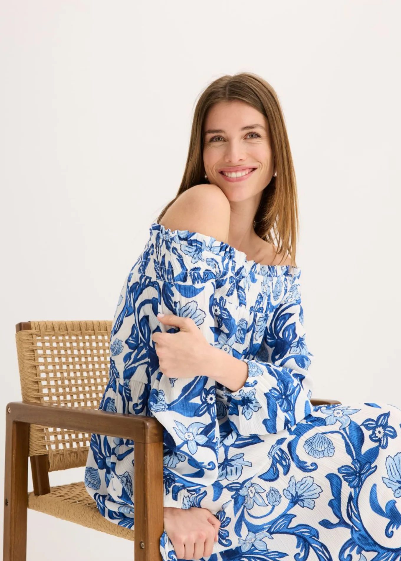 Vestido de viscosa estructurada con escote bañera
