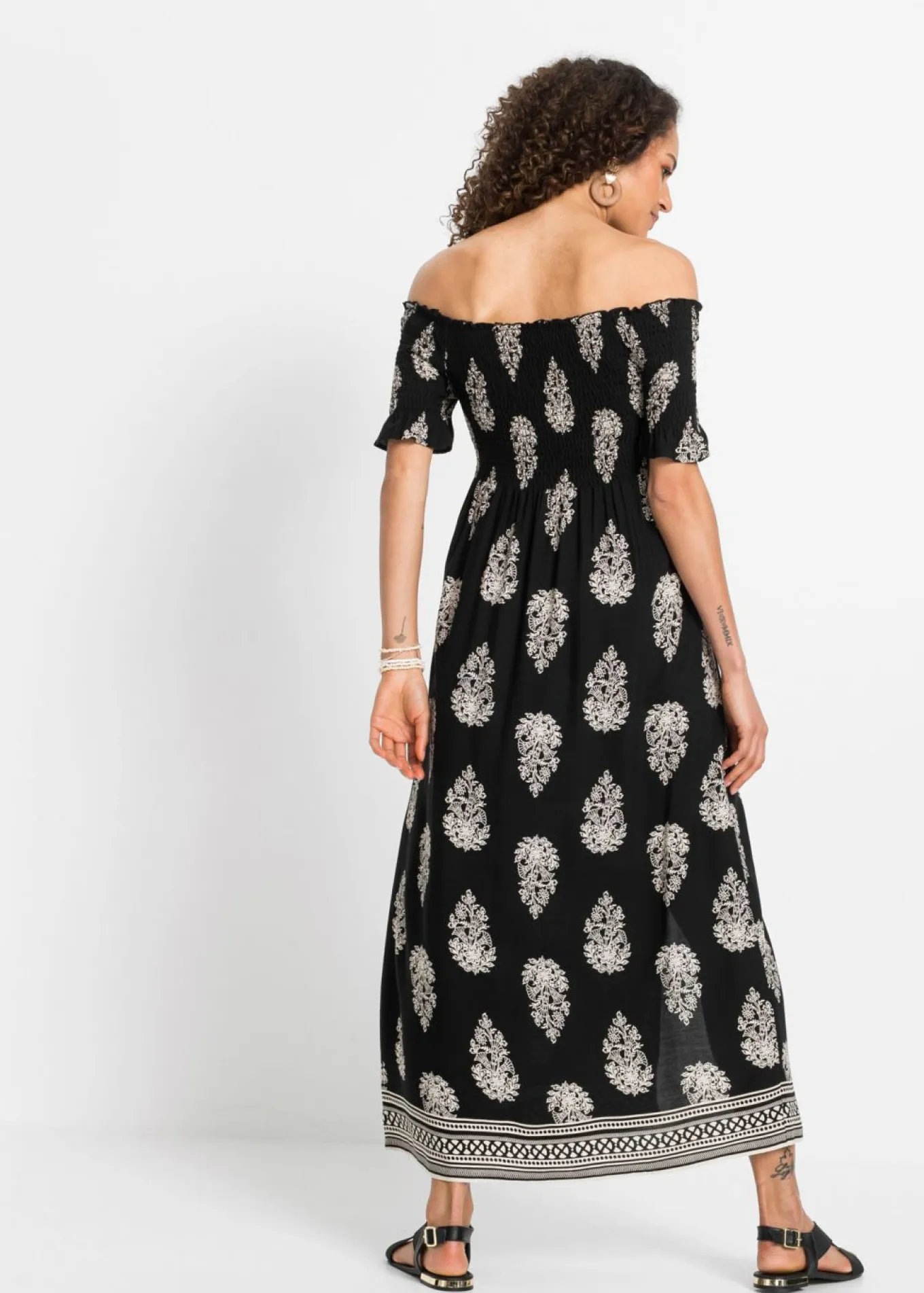 Vestido de viscosa fluida con escote bañera