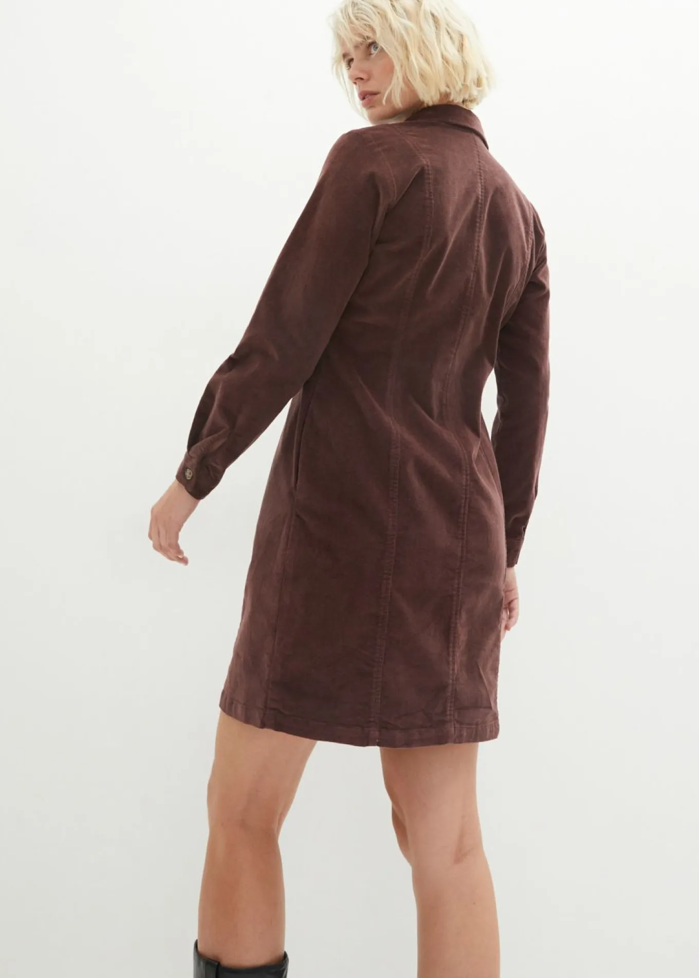 Vestido elástico de pana