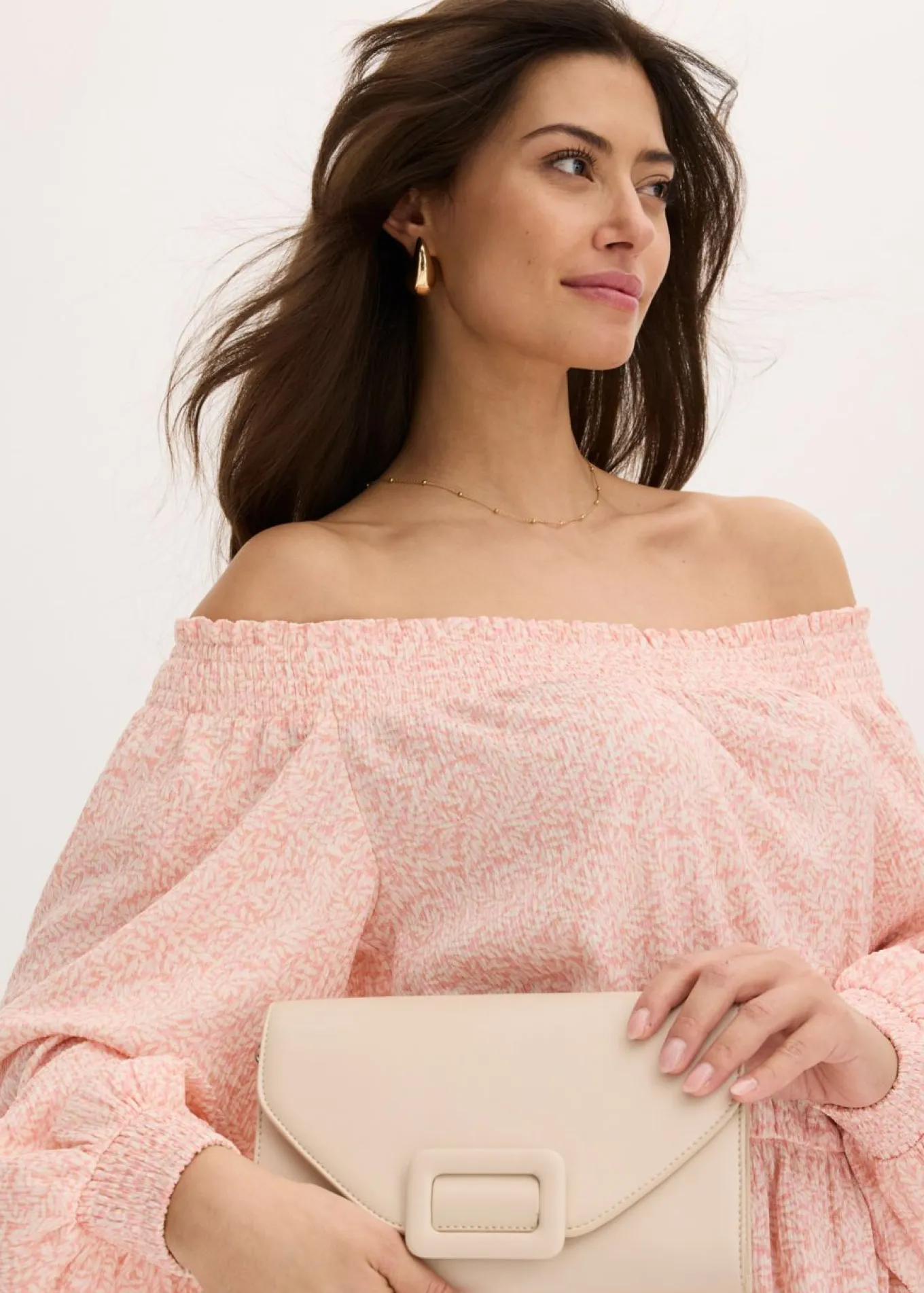 Vestido estampado con escote bañera