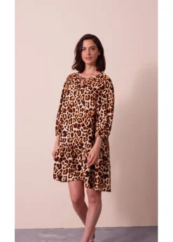 Vestido estampado tipo túnica de crepé estructurado