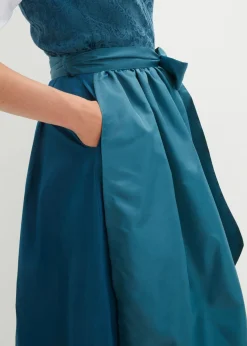 Vestido folclórico y delantal (set de 2 piezas)