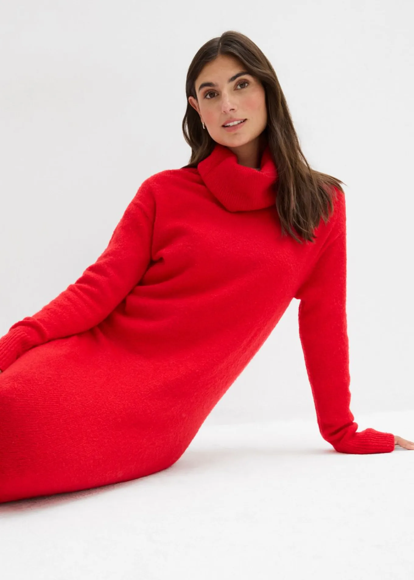 Vestido holgado de punto con cuello vuelto