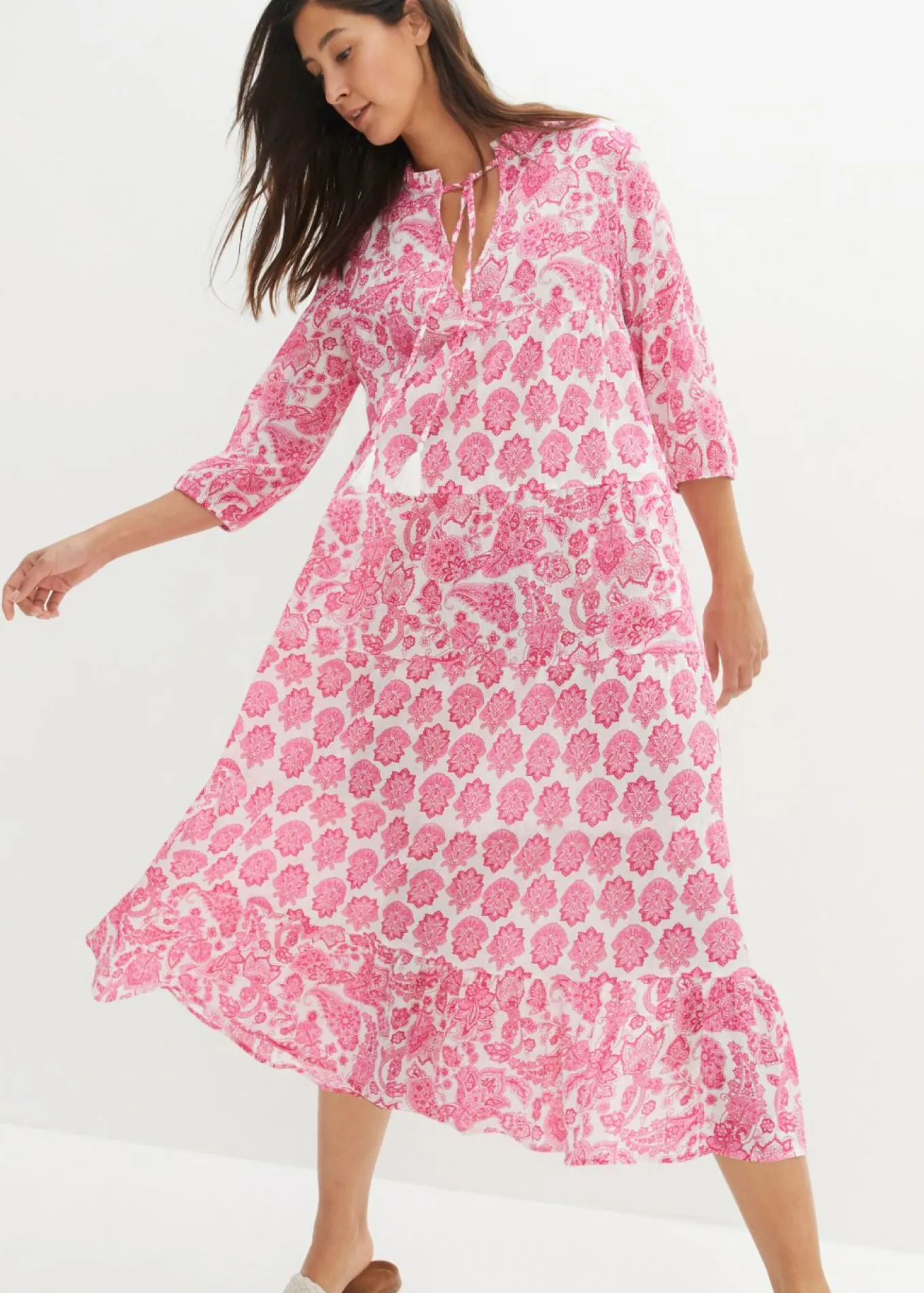 Vestido largo arrugado de algodón con bolsillos