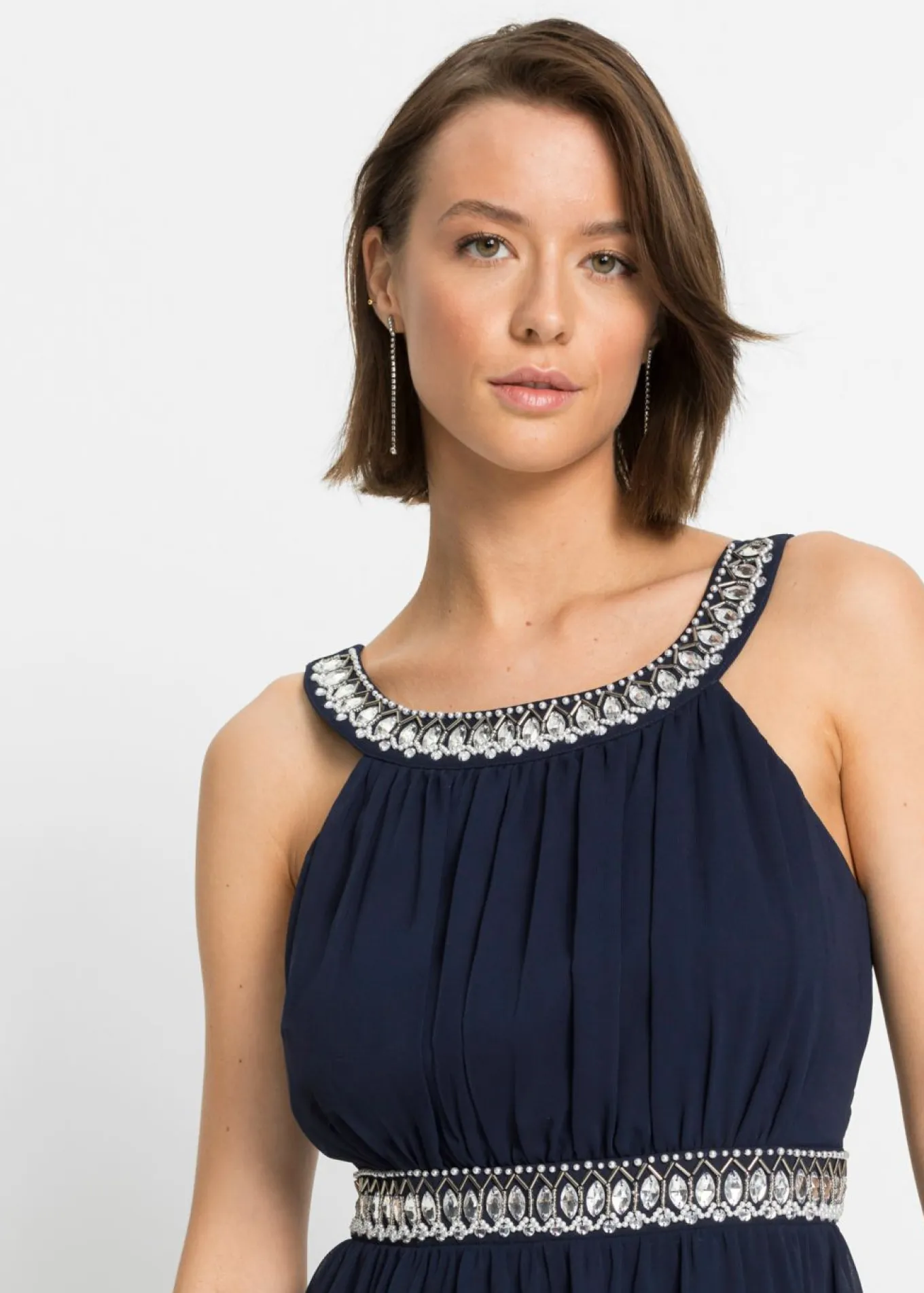 Vestido largo con aplicación de piedras brillantes