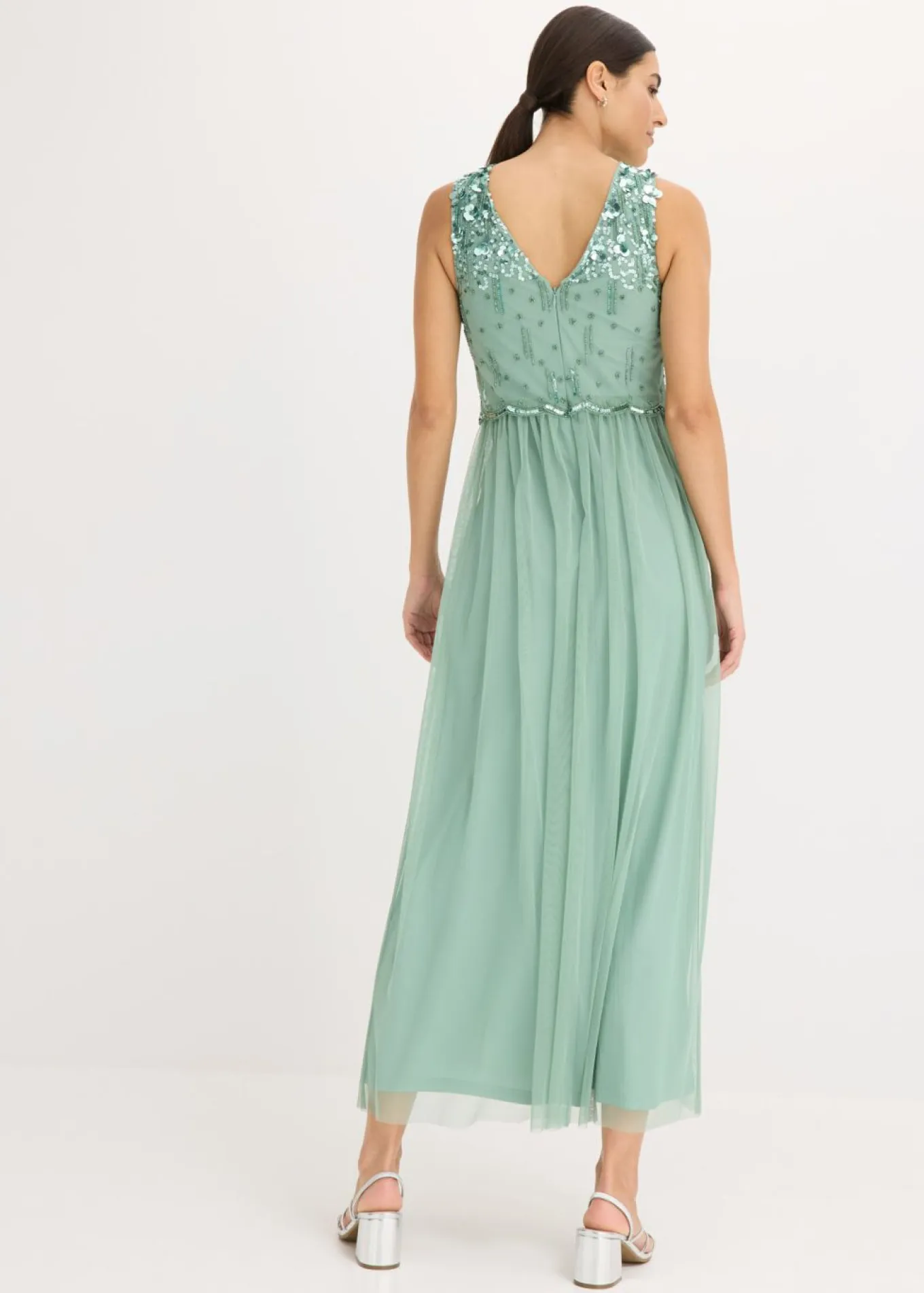 Vestido largo con bordado de lentejuelas