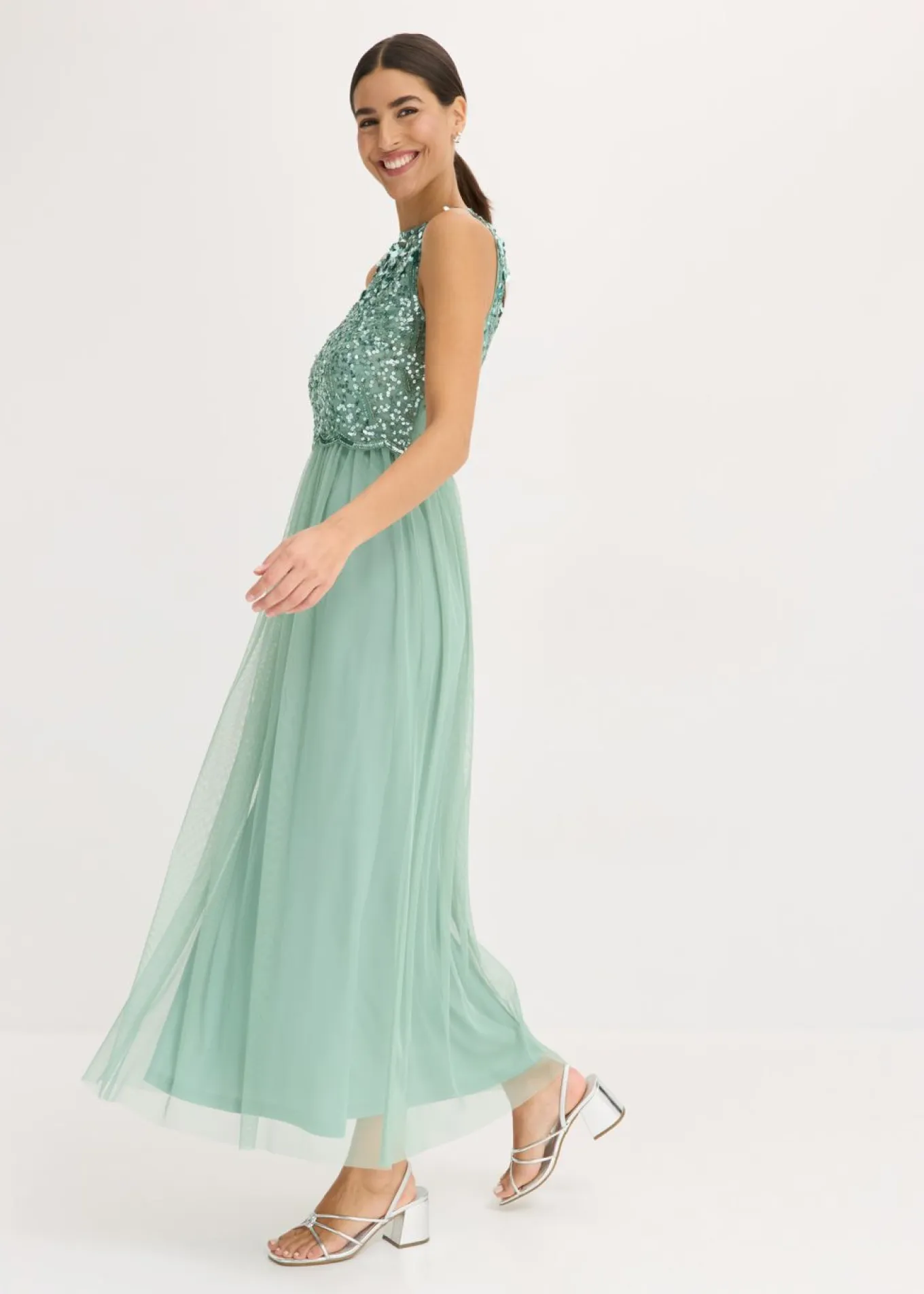 Vestido largo con bordado de lentejuelas