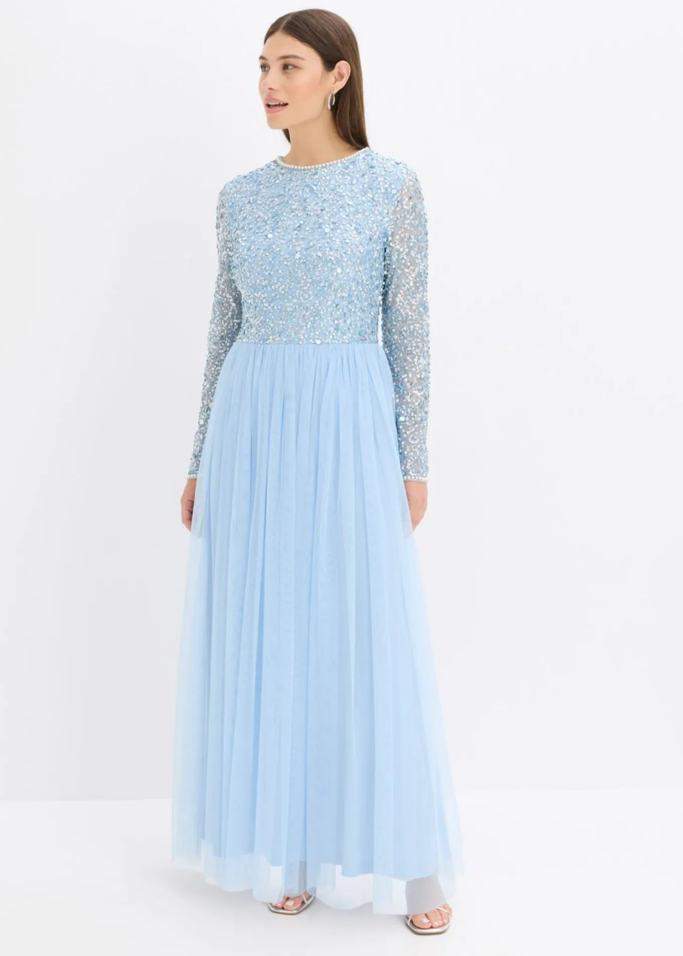 Vestido largo con bordado de lentejuelas