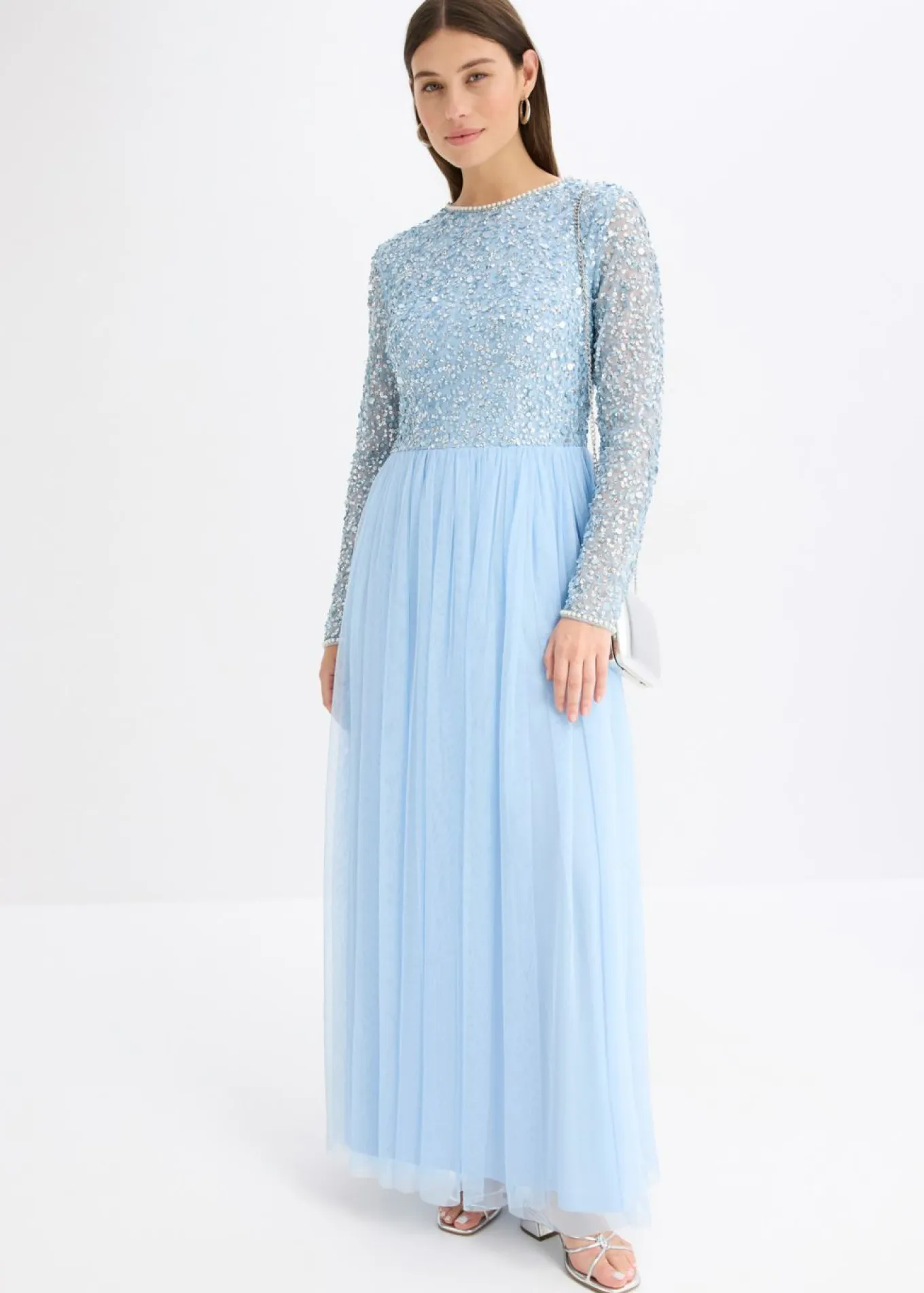 Vestido largo con bordado de lentejuelas