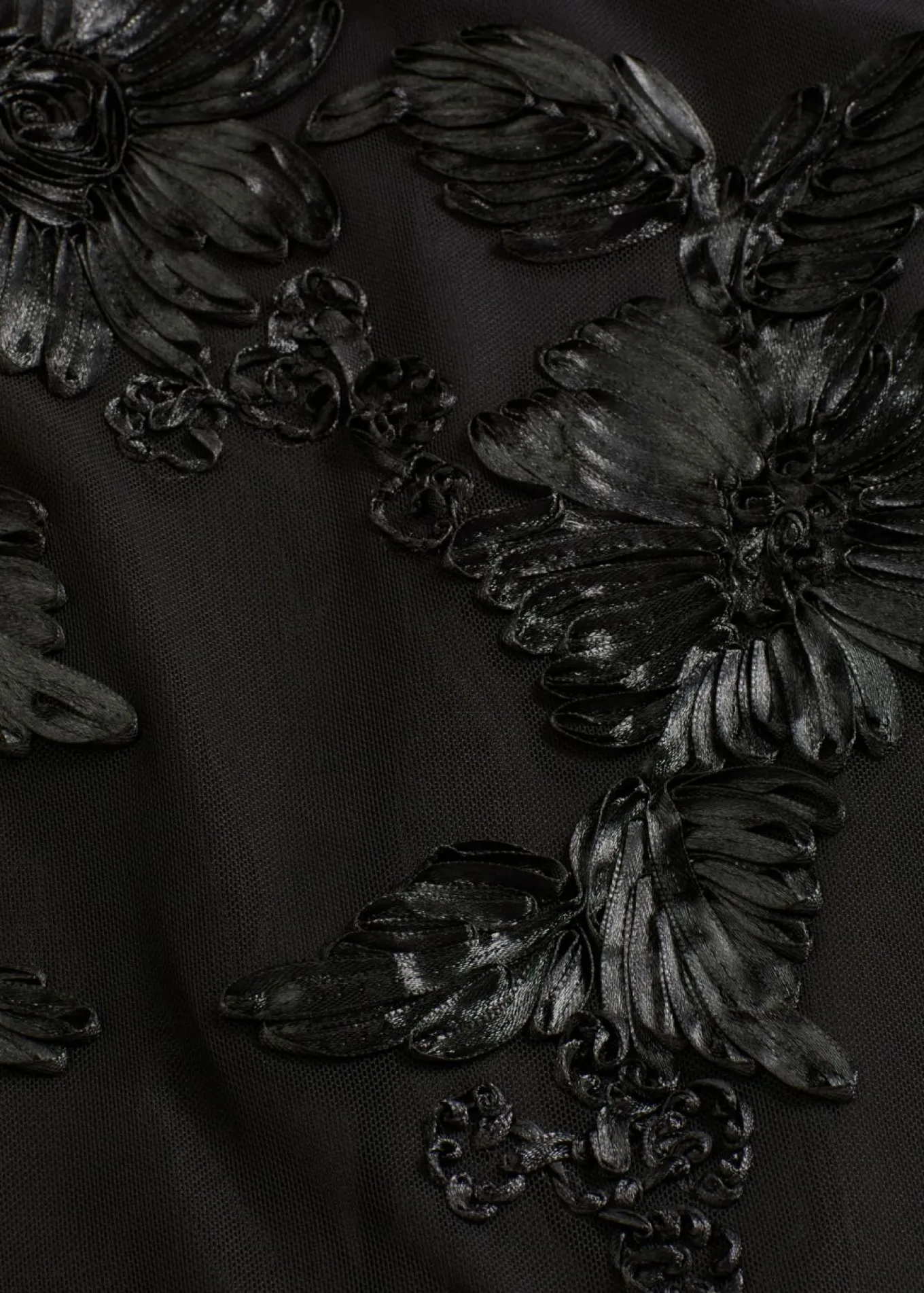 Vestido largo con bordado floral