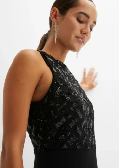 Vestido largo con bordado de lentejuelas
