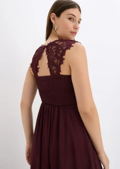 Vestido largo con encaje