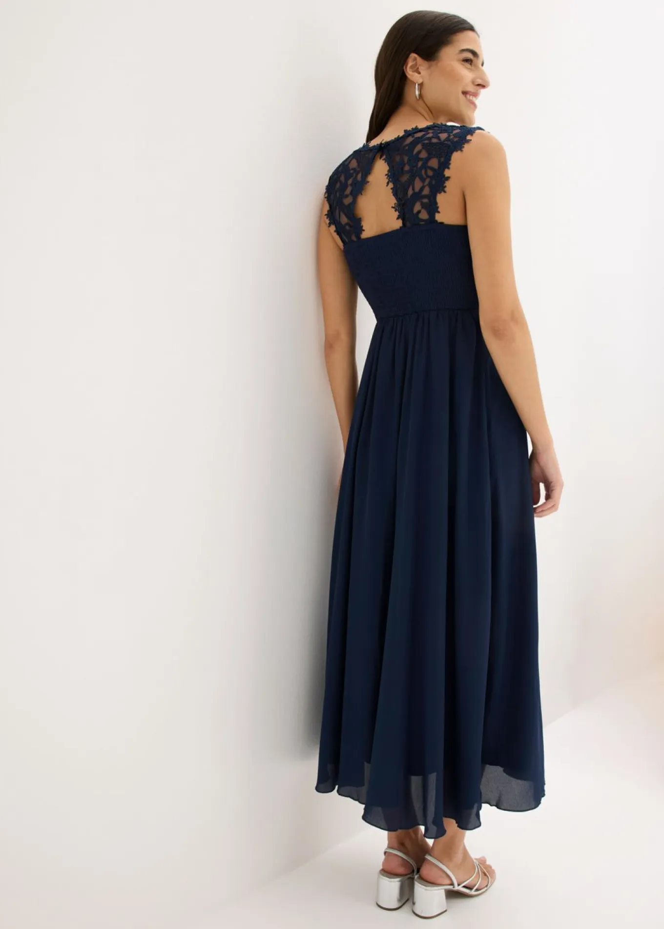 Vestido largo con encaje