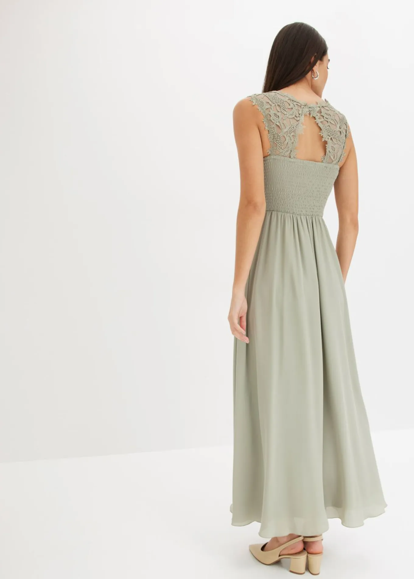 Vestido largo con encaje