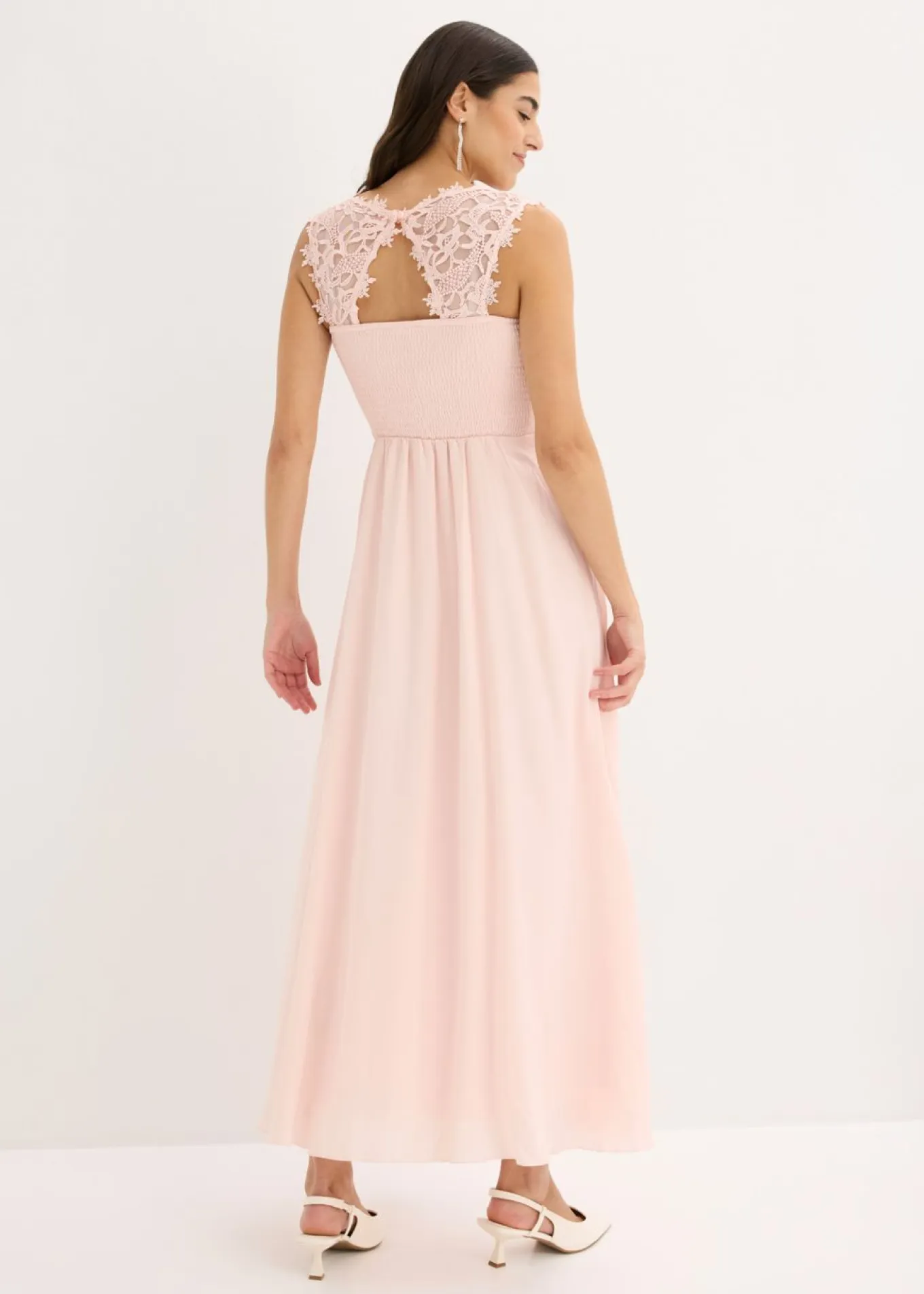 Vestido largo con encaje