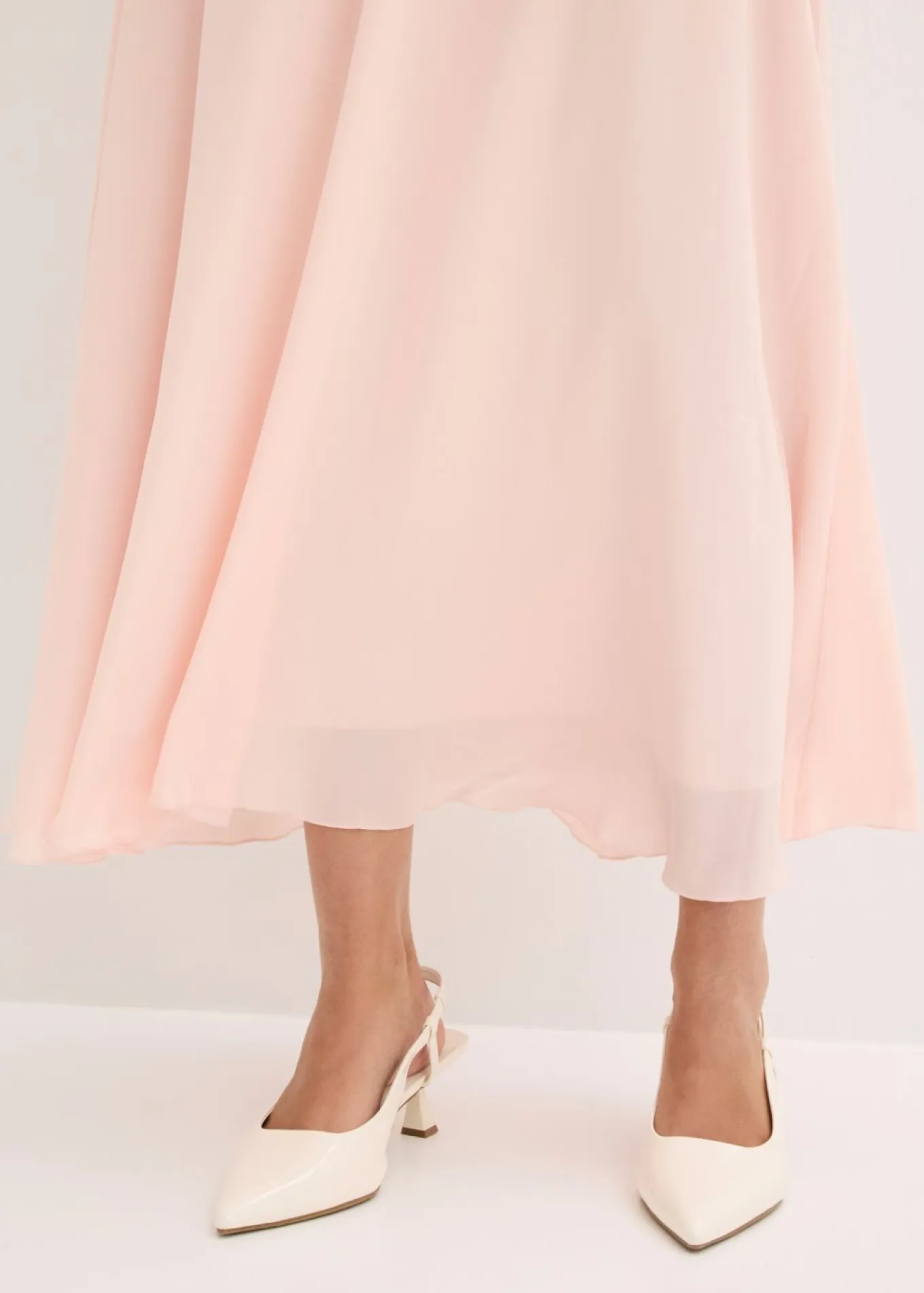 Vestido largo con encaje