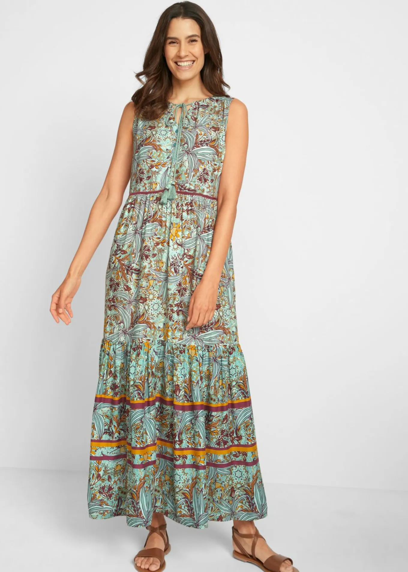 Vestido largo con estampado de cenefas
