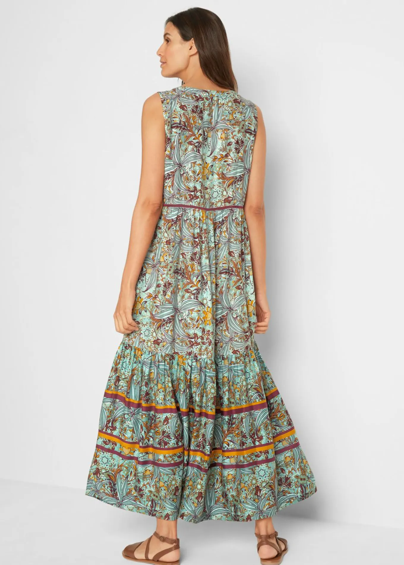 Vestido largo con estampado de cenefas