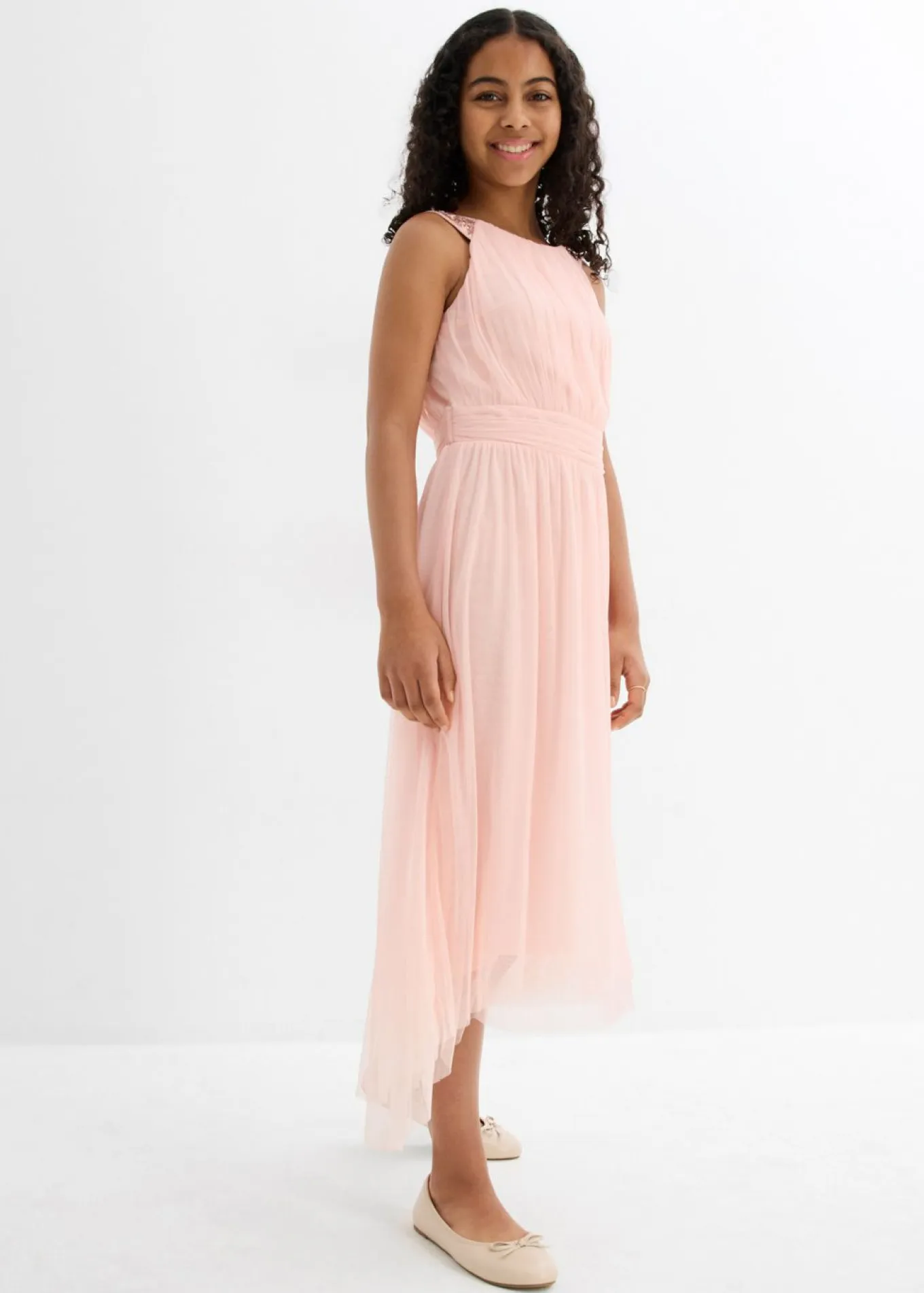 Vestido largo con lentejuelas decorativas