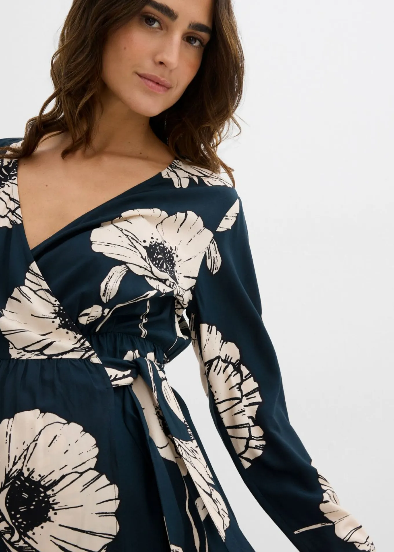 Vestido largo cruzado para durante y después del embarazo
