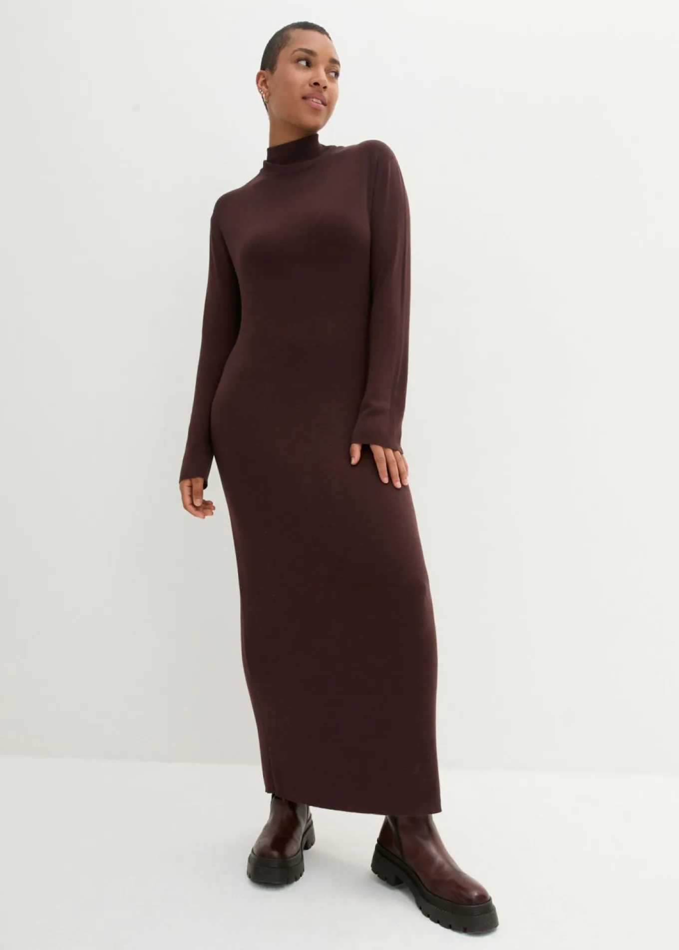 Vestido largo de punto fino de mezcla de viscosa fluida