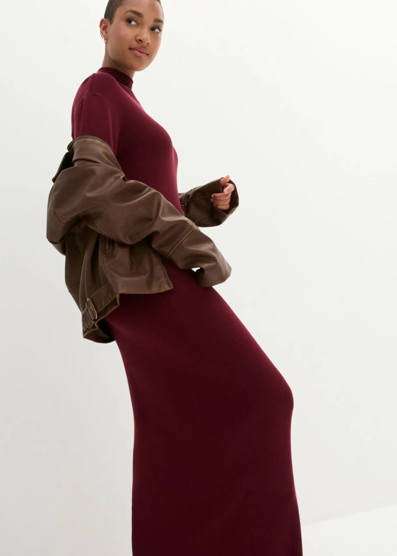Vestido largo de punto fino de mezcla de viscosa fluida