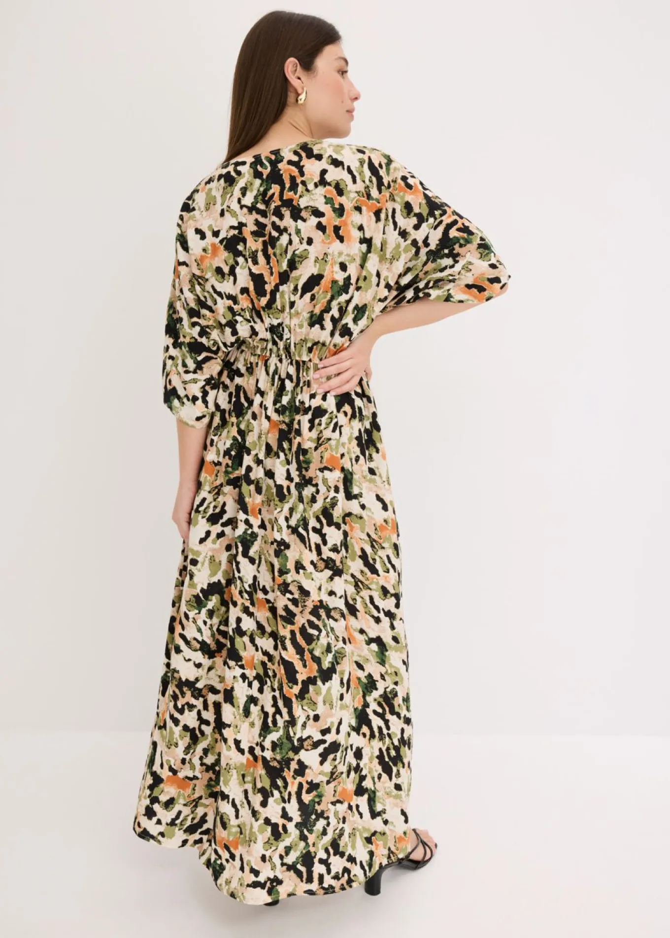 Vestido largo de viscosa fluida con lentejuelas