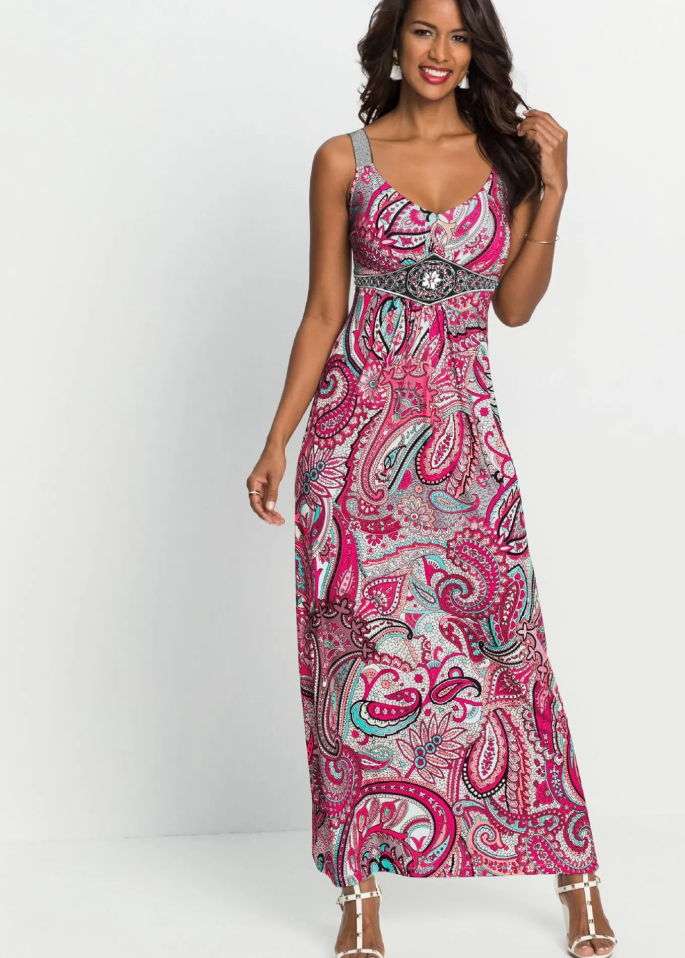 Vestido maxi con aplicaciones