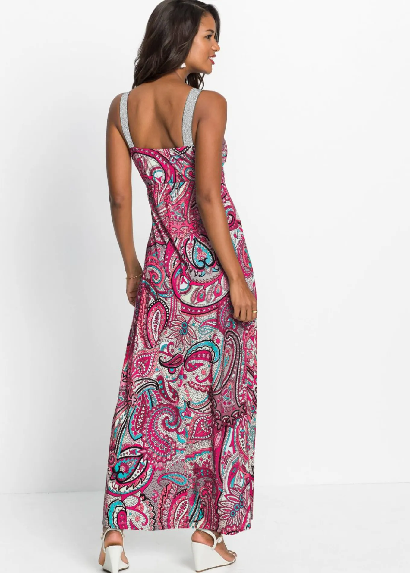 Vestido maxi con aplicaciones